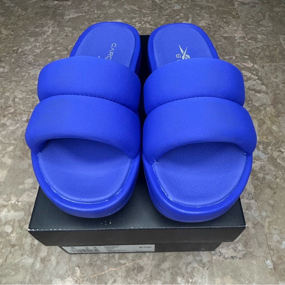 Reebok Women's Sandals in Vibrant Blue